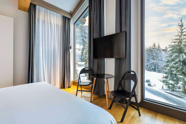 Bedroom 3, NH Collection Alagna Mirtillo Rosso, Vercelli