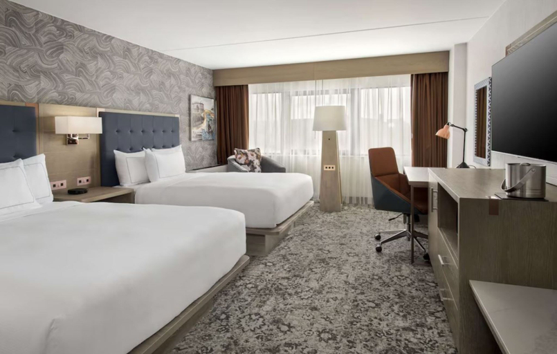 Bedroom 2, DoubleTree by Hilton Poughkeepsie, Dutchess