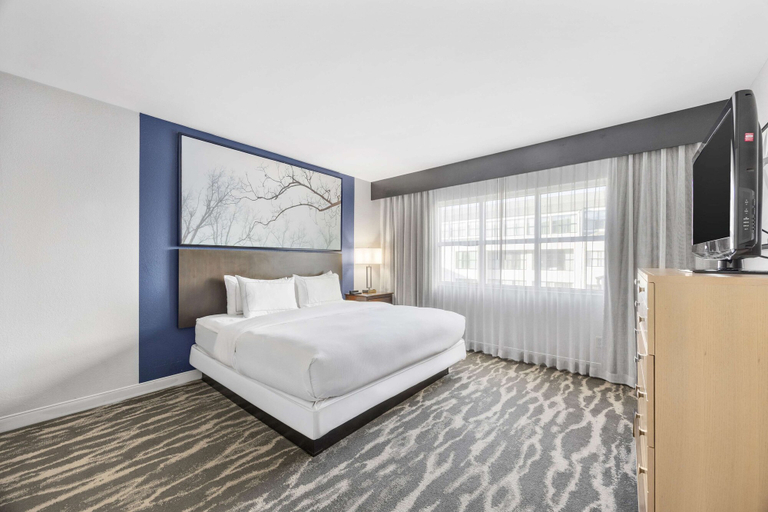 Bedroom 3, Doubletree Suites By Hilton Huntsville South, Madison