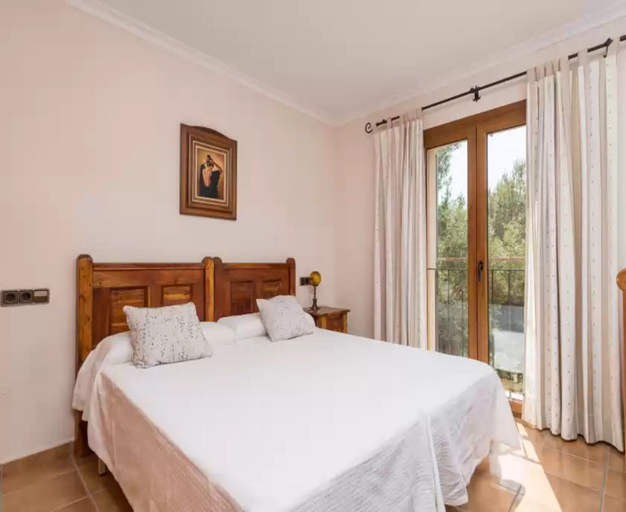 Room 2, S'aguait - Villa With Private Pool In Portocolom, Baleares