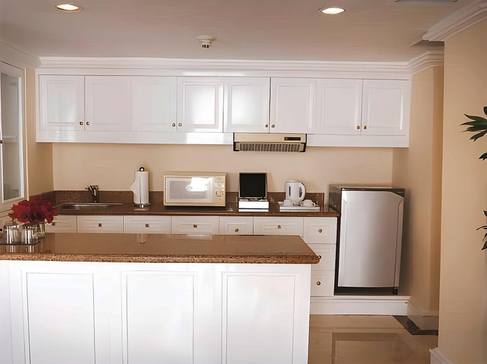 Dining Room 14