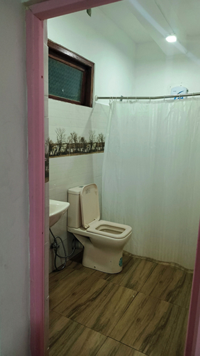 Bathroom 3, Adisham Village Home, Haputale