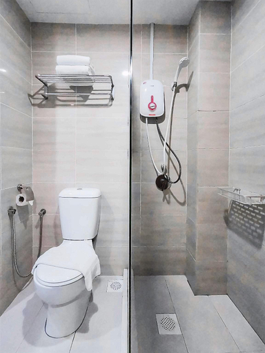 Bathroom 14
