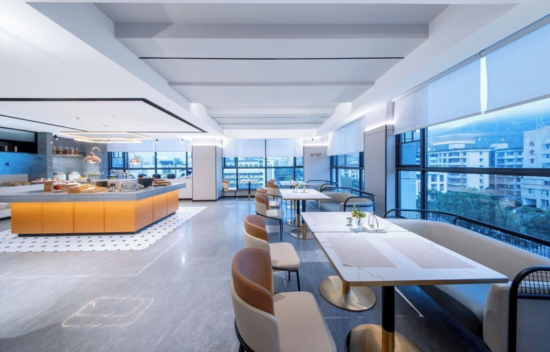 Food & Drinks 2, Homeinn Plus - Zhangjiajie Tianmenshan, Zhangjiajie