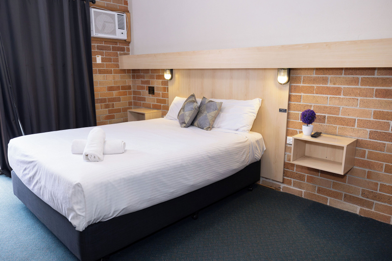 Bedroom 3, Windsor Riverview Inn, Hawkesbury