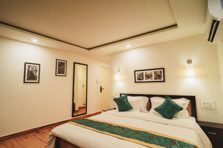 Bedroom 3, Dojee's Cottages, Srinagar