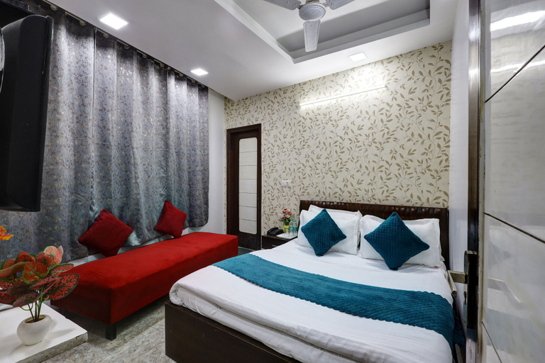 Others 5, Hotel Nancy, Delhi