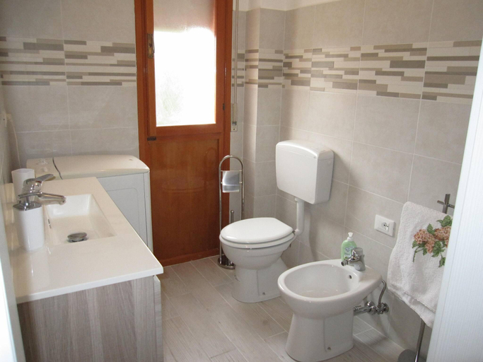 Bathroom, Stunning apartment near the beach by Beahost Rentals, Gorizia