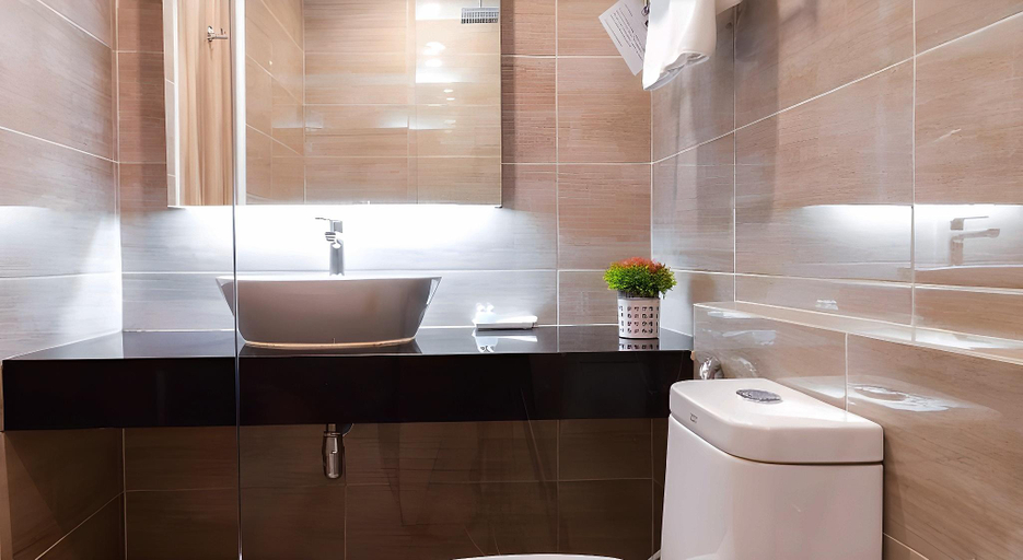 Bathroom 19