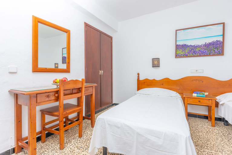 Others 4, Hostal la Ceiba, Baleares