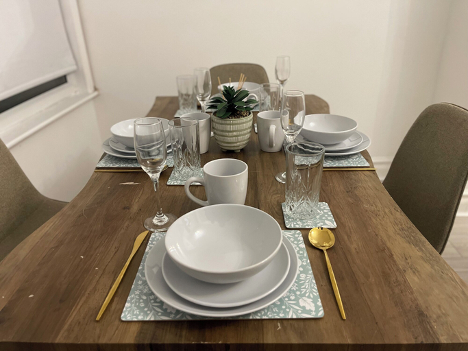 Others 3, Cosy Contractor Stay-Sleeps 4, Leeds