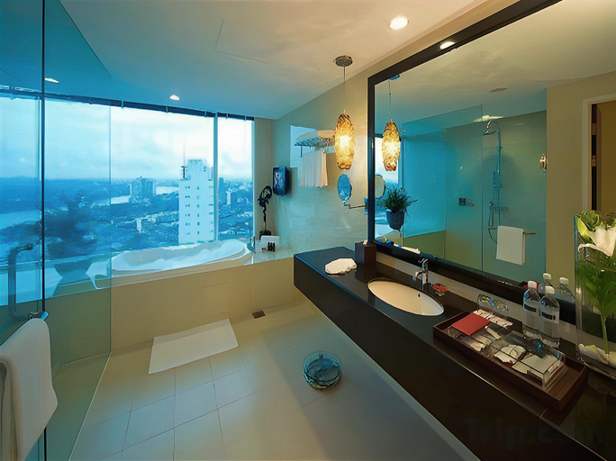Bathroom 21