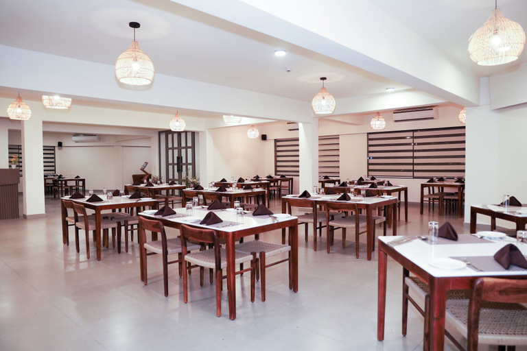 Food & Drinks 4, Praveg Rezort Kachigam, Daman