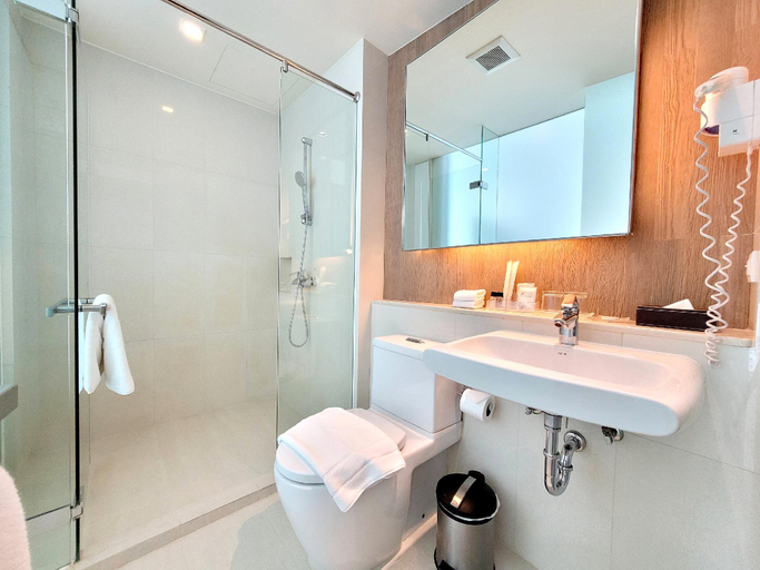 Bathroom 7