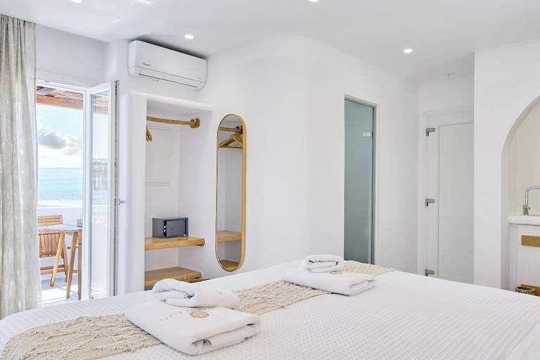 Bedroom 5, Dream on Plaka, South Aegean