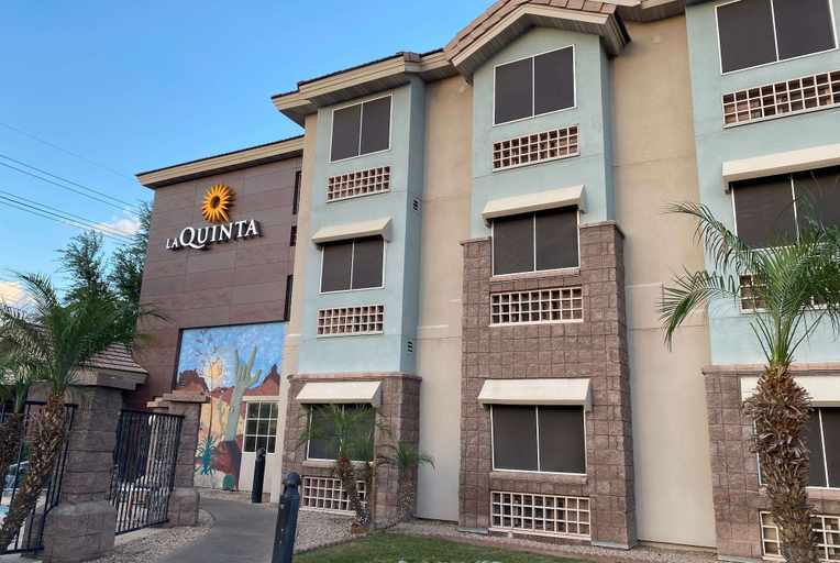 Exterior & Views 2, La Quinta Inn & Suites by Wyndham Tempe University / Phoenix, Maricopa