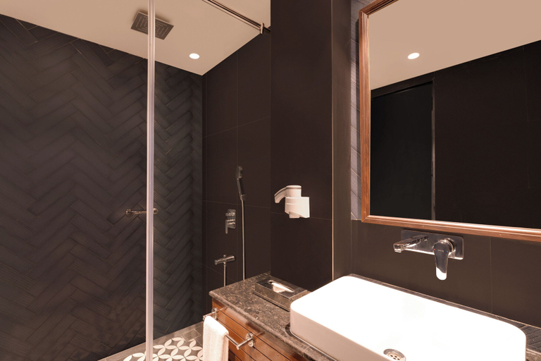 Bathroom 3, Lemon Tree Hotel Arpora Goa, North Goa