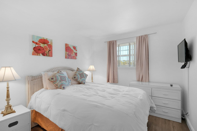 Bedroom 3, Beachy Keen, Walton