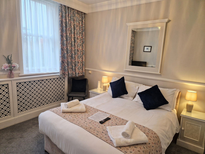 Bedroom 2, St. Margaret's Hotel, Oxfordshire