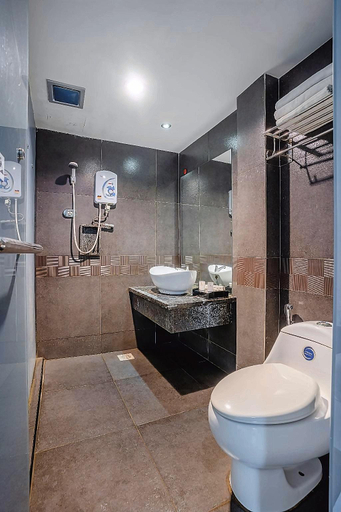 Bathroom 2