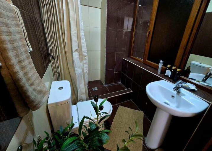 Bathroom 3, Caribian Hotel Yerevan, Yerevan