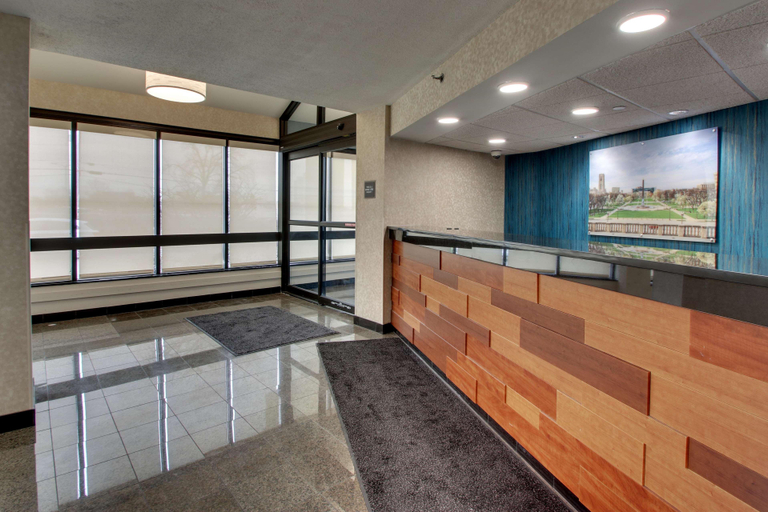 Public Area 3, Best Western Plus Indianapolis North at Pyramids, Marion