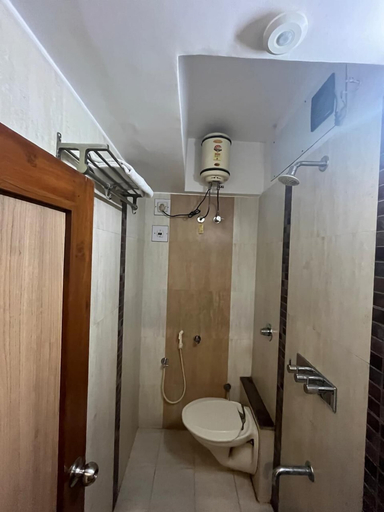 Bathroom 5, Hotel Golden Plaza, Surat