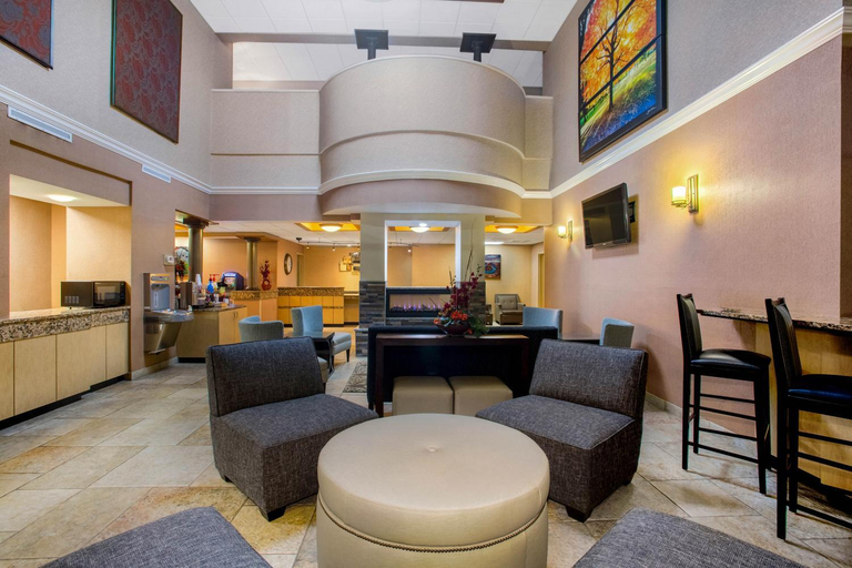 Public Area 2, La Quinta Inn & Suites by Wyndham Springfield South, Greene