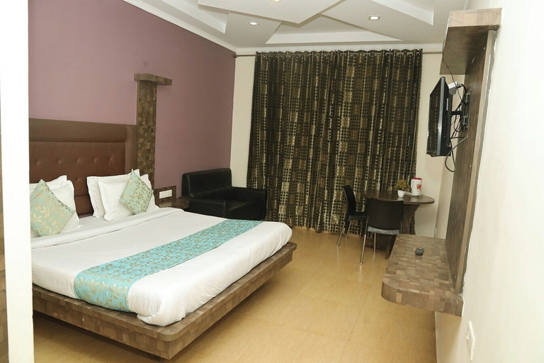 Bedroom, Divi Heritage Inn Ooty, The Nilgiris