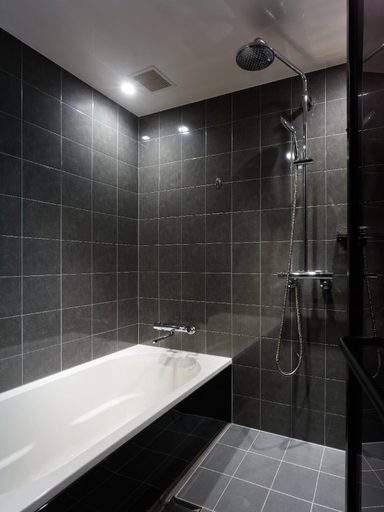 Bathroom 4