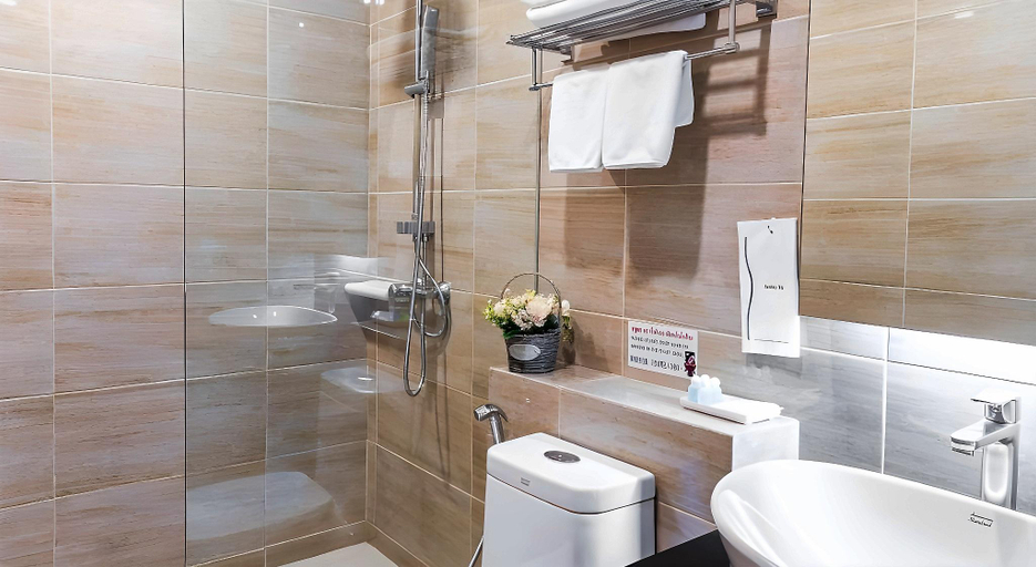 Bathroom 24