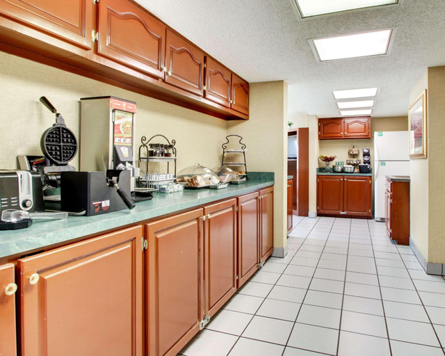 Food & Drinks 4, Econo Lodge Vicksburg, Warren