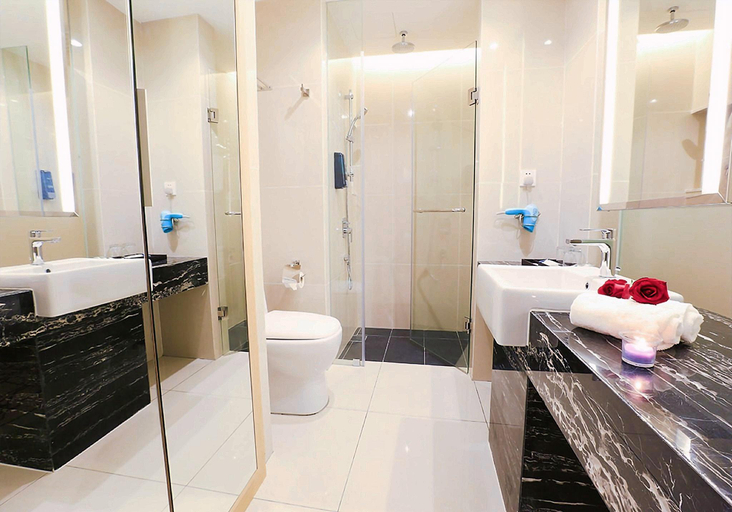 Bathroom 22
