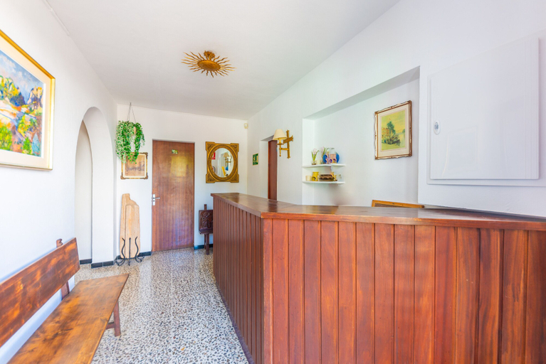 Others 5, Hostal la Ceiba, Baleares