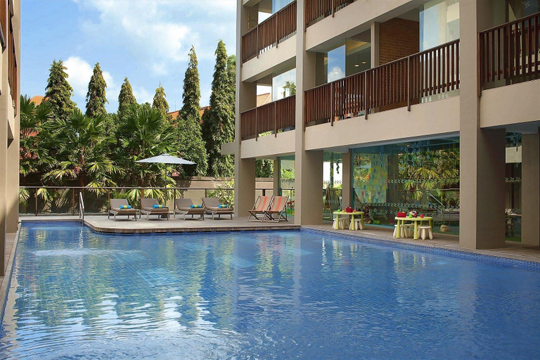 Swimming Pool 16