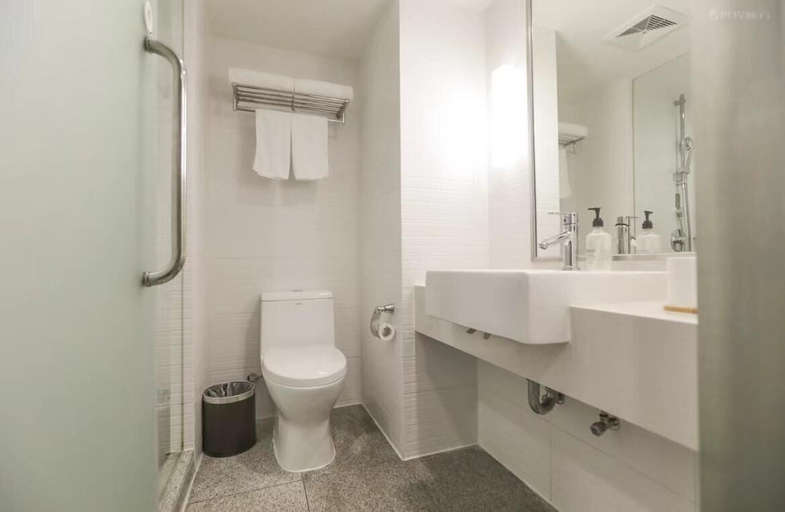 Bathroom 5, Ji Hotel, Hangzhou