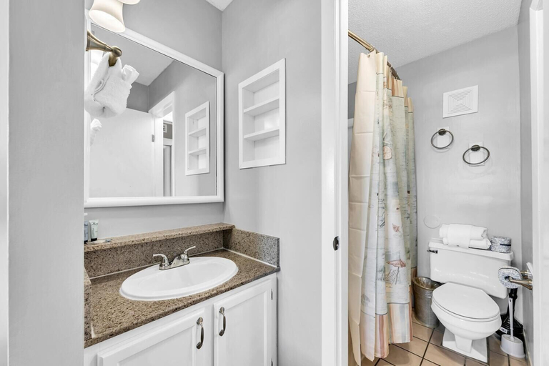 Bathroom 5, The Summit 1019-toes in the Sand, Bay