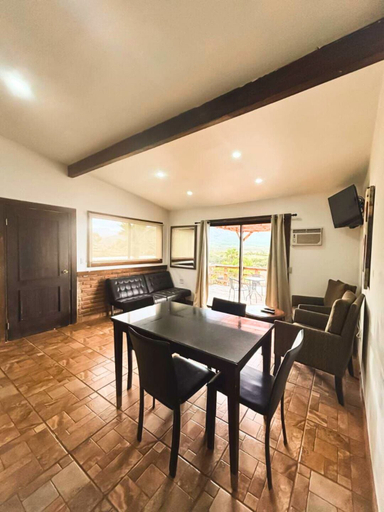 Dining Room 11
