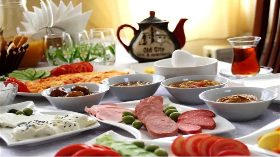 Food & Drinks 5, Old City Hatefi Apartments, Baku