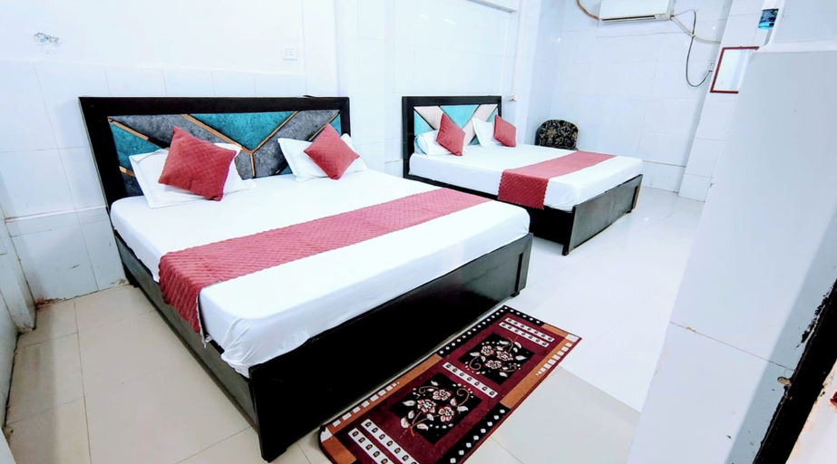 Others 4, Hotel Shri Hari Lodge Ram Nagari Ayodhya, Faizabad