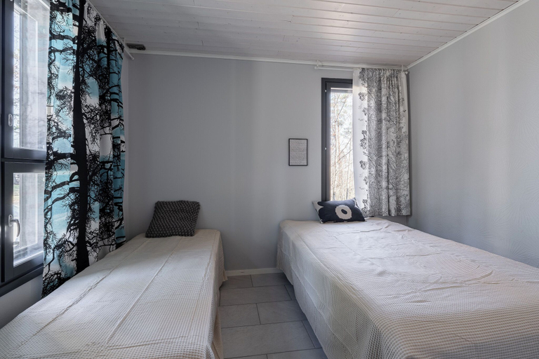 Bedroom 4, Spacious 2BR Cabin at Riihivuori Peak, Central Finland