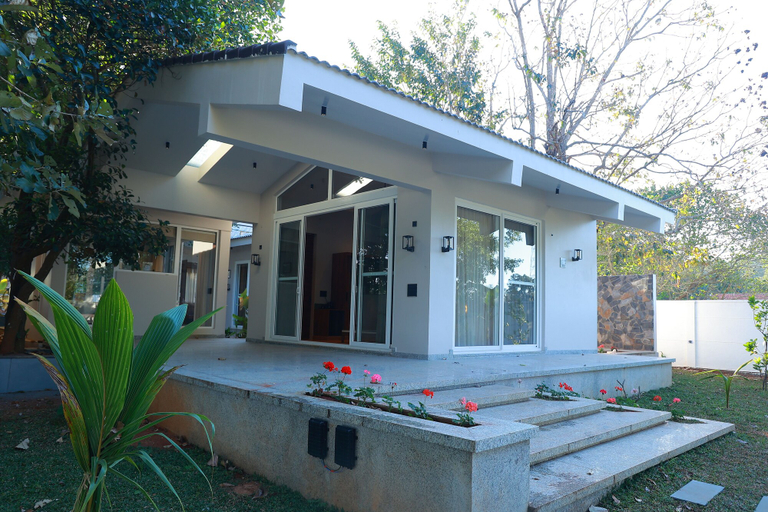 Exterior & Views 2, The Amberle Resort, Vellore