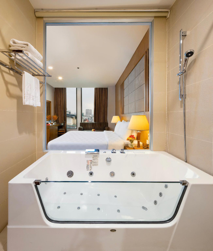 Bathroom 13