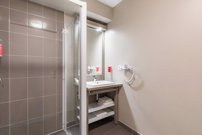 Bathroom 3, Appart'City Confort Rennes – Cesson Sévigné, Ille-et-Vilaine