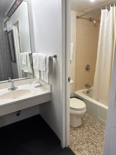 Others 5, Smartwood Inn, Trempealeau