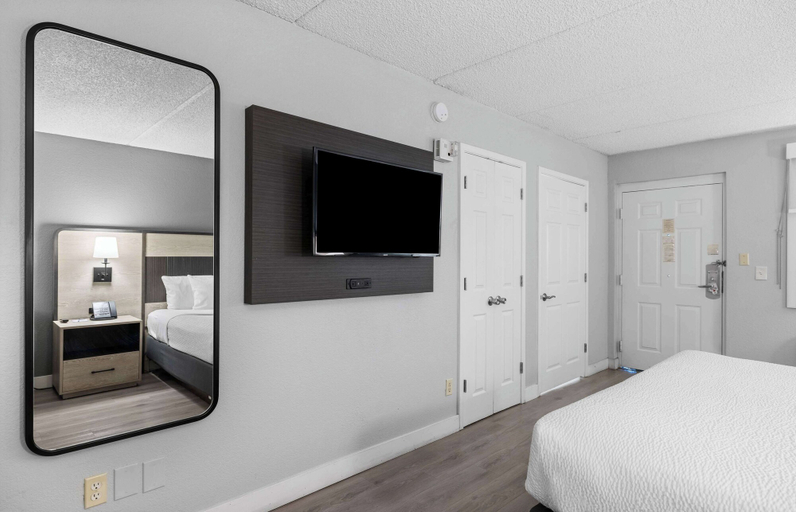 Bedroom 4, La Quinta Inn by Wyndham Stockton, San Joaquin