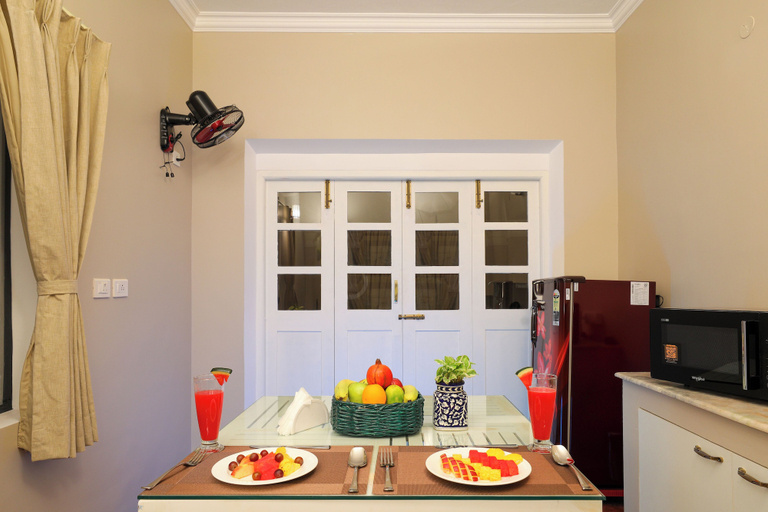 Dining Room 9