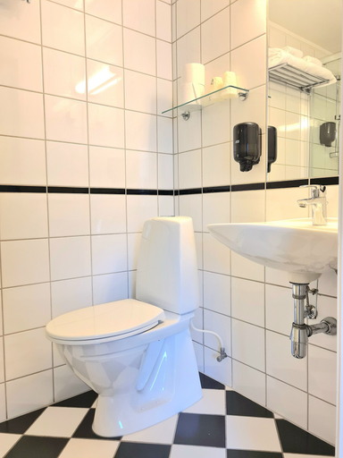 Bathroom 4, City Living Sentrum Hotell, Trondheim