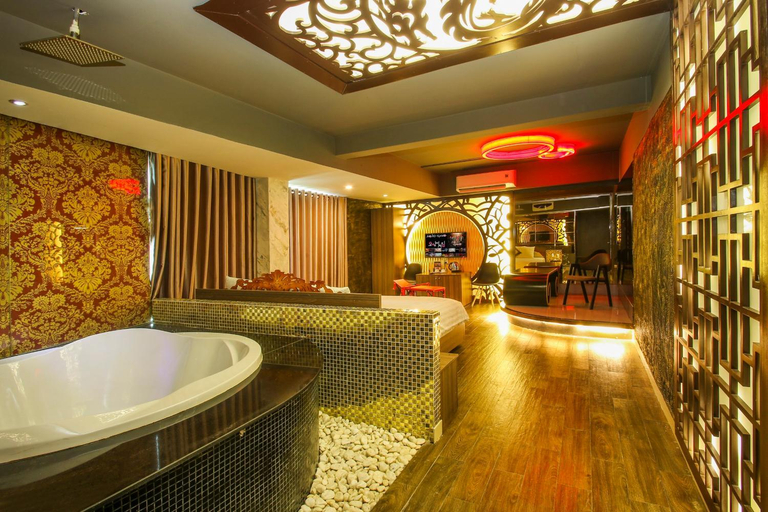 Others 5, Bonita Grand Hotel, District 5