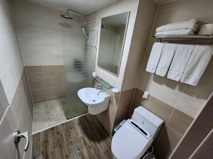 Bathroom 4, Jeju Haema Hotel, Jeju